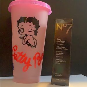 New No7 foundation